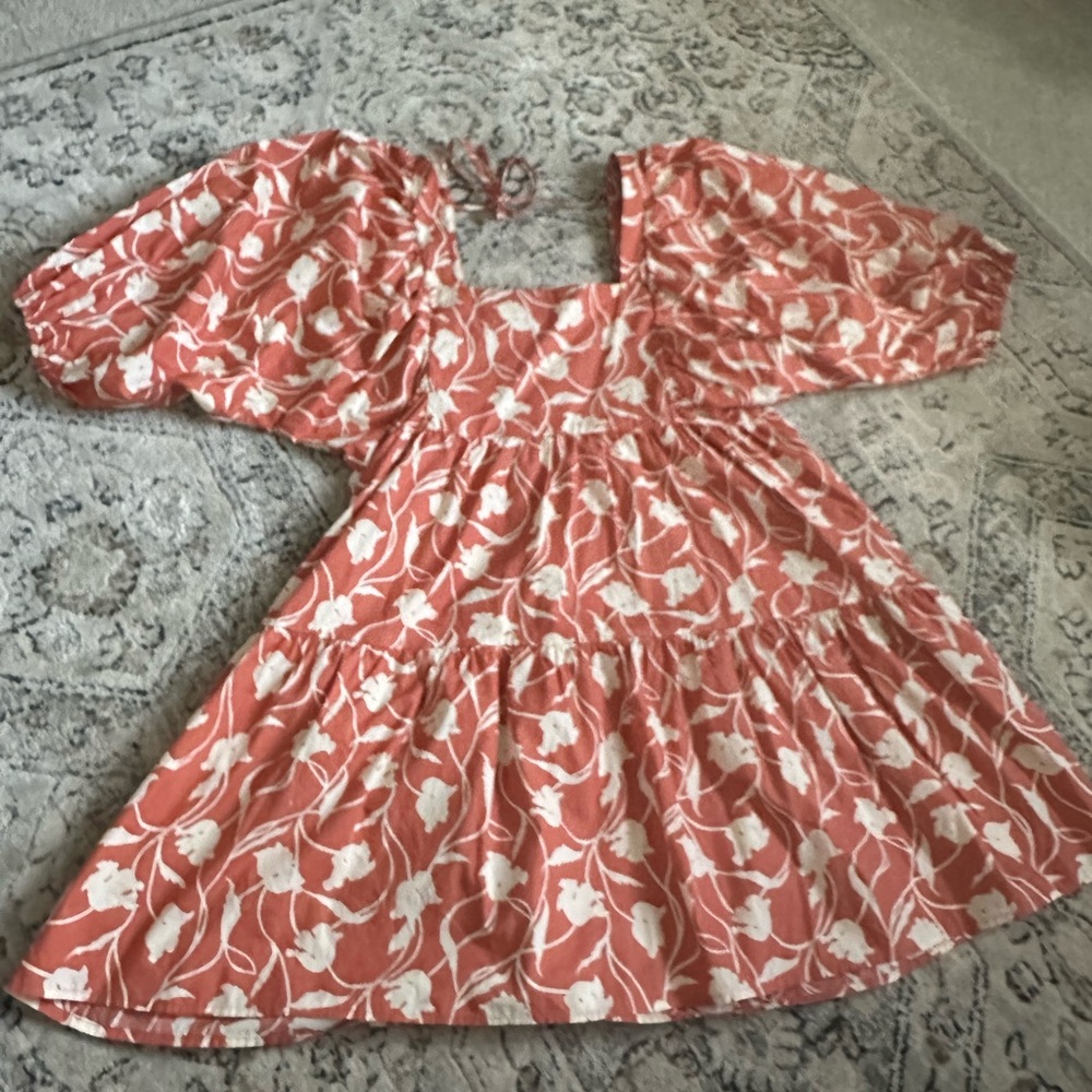 Never been worn!! Peach and white printed dress; size L